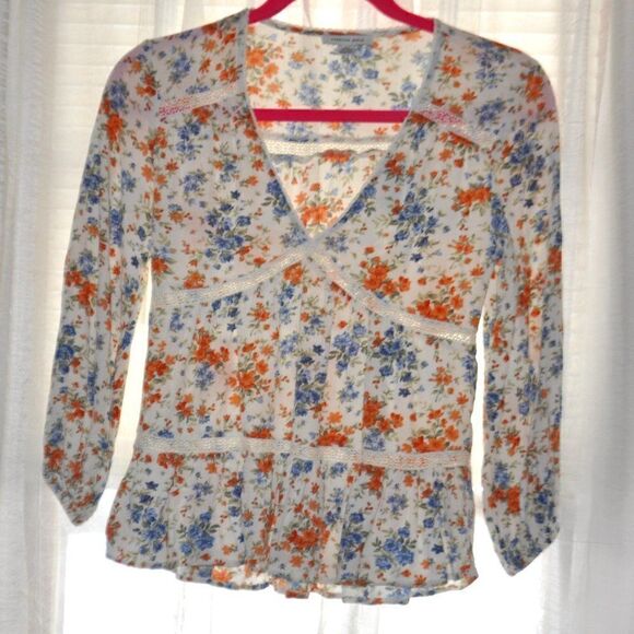 American Eagle Outfitters Tops - 2/$10 American Eagle Boho Style Top MUST BUNDLE FOR THIS PRICE